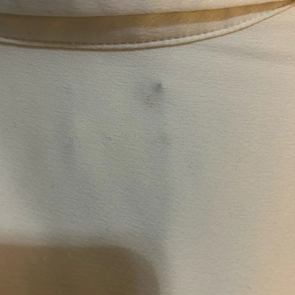 GAP Satin Boyfriend Button Down Off Shirt - Picture 6 of 9